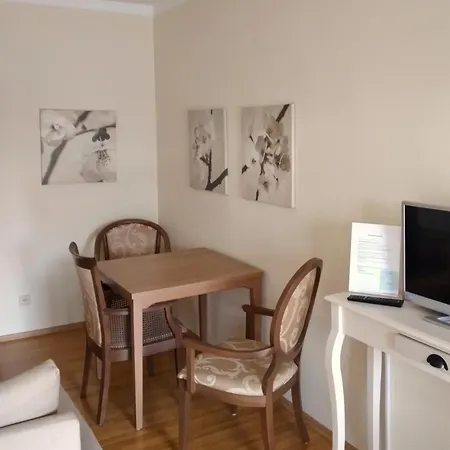 Wohlfuehlen Mit Grossem Balkon Appartement *