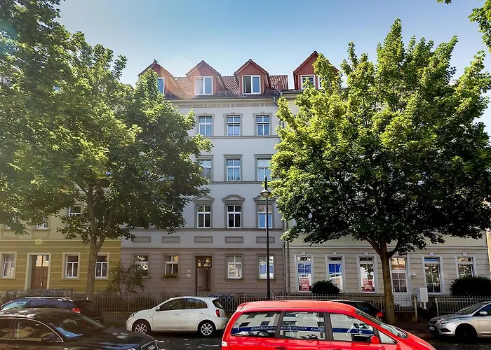 Wohlfuehlen Mit Grossem Balkon דירה ארפורט